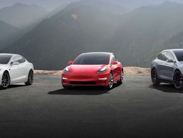 Carros da Tesla agora reconhecem semáforos e desaceleram sozinhos