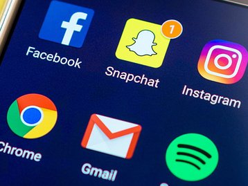 França obrigará redes sociais a deletarem conteúdo de ódio em 1 hora