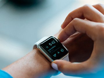 Smartwatches e smartbands mais populares no TecMundo em maio