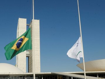 Senado adia votação do PL das fake news para a próxima semana