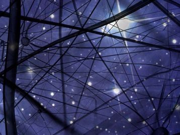 Físicos identificam possível discrepância no “peso” do Universo