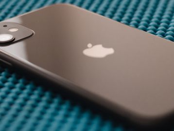 iPhone 11 apresenta 'bug da tela verde' após atualização do iOS