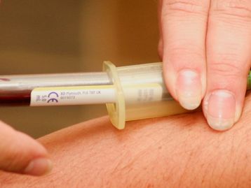 Três vacinas contra a covid-19 já estão na fase final de testes