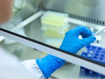 Vacina de Oxford contra a covid-19 começa a ser testada no Brasil