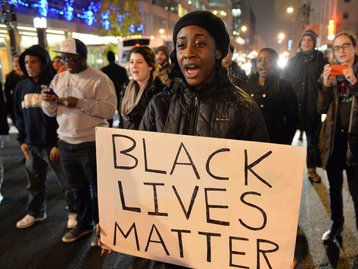 Influenciadores negros denunciam perseguição de hackers no Instagram