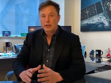 Musk: Tesla está muito perto de carros totalmente autônomos