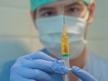 Vacina contra covid-19 poderá ser testada em profissionais da Saúde