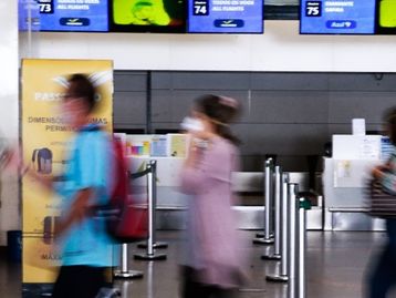 'Embarque Seguro' em aeroportos identifica passageiro por selfie
