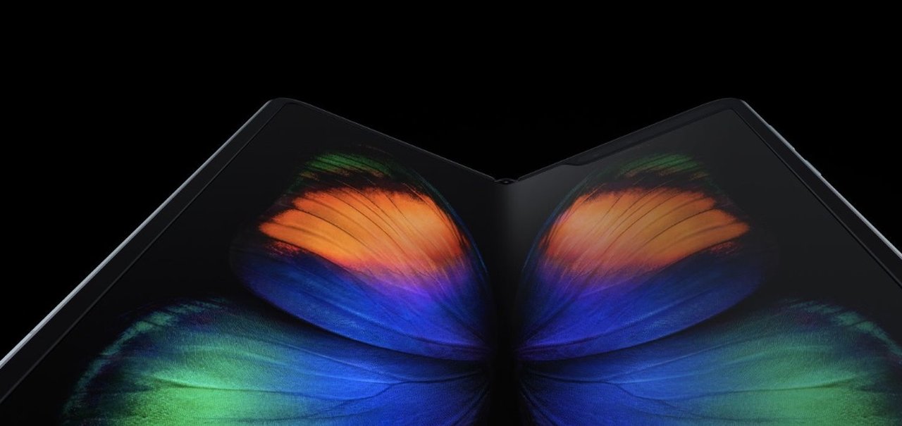 Galaxy Fold 2 tem visual vazado em foto de hands-on