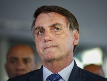 Facebook bloqueia bolsonaristas no mundo todo acatando STF