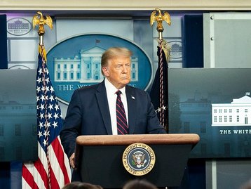 Facebook remove post de Donald Trump por fake news sobre covid-19