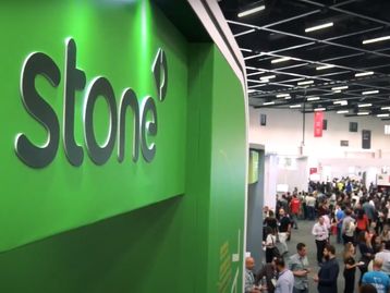 Fintech brasileira Stone anuncia compra da Linx por R$ 6 bilhões