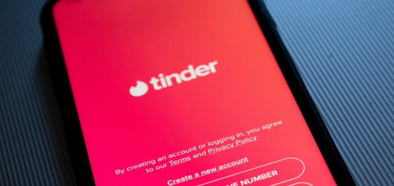 Tinder Plus cobra mais caro de homens mais velhos