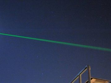Cientistas conseguem ricochetear lasers enviados a nave perto da Lua