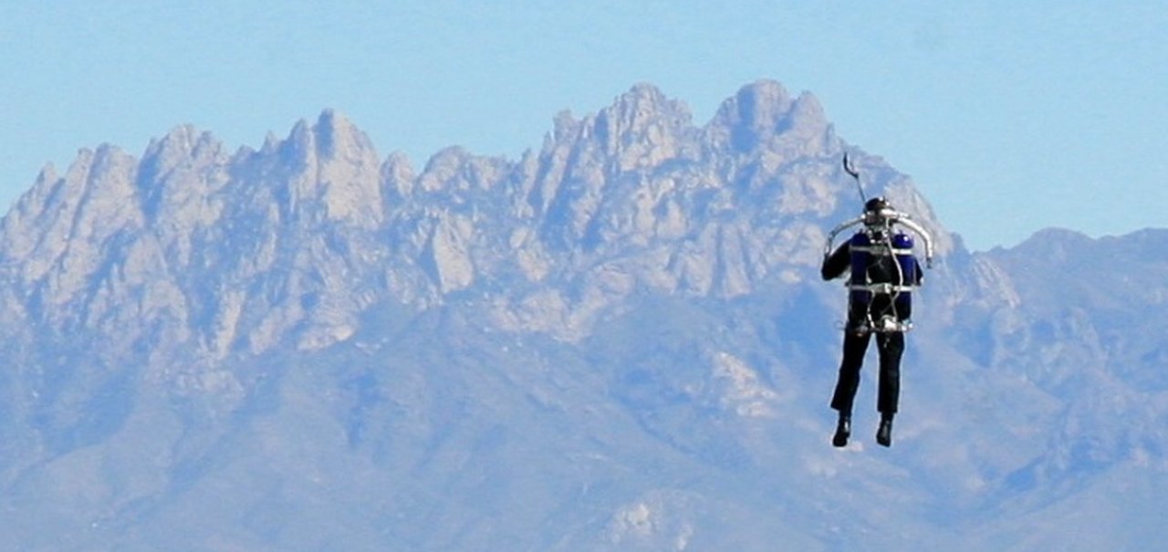 Pilotos relatam homem voando com jetpack em aeroporto dos EUA