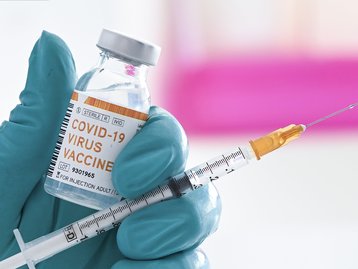 Vacina contra covid-19: testes de Oxford são suspensos