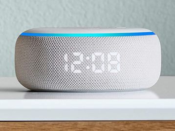 Qual é o melhor lugar para colocar um smart speaker na sala?