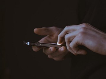 Europa: plano de celular com 'WhatsApp grátis' é ilegal