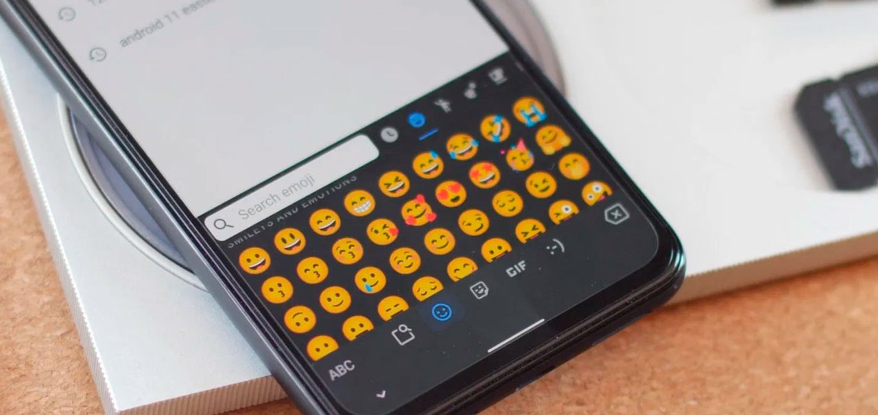 Android terá emojis de coração machucado e pegando fogo em 2021