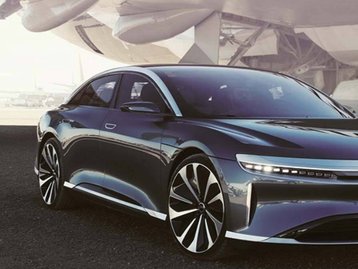 Lucid quebra novo recorde de velocidade para carros elétricos
