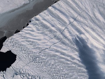 Fraturas em glaciares da Antártida prenunciam o pior