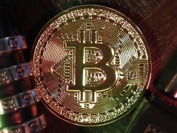 Bitcoin pode saltar de US$ 11 mil para US$ 1 milhão até 2025
