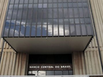 PIX: BC impediu entrada de 218 empresas; PayPal e Alipay de fora