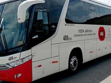 Ceará recebe 1º ônibus 100% elétrico movido a energia solar