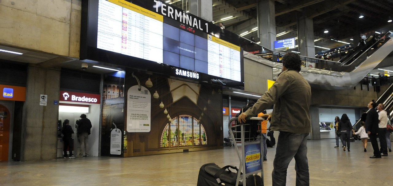 Raio teria paralisado Aeroporto de Guarulhos