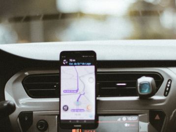 Uber piorou o trânsito nas cidades, indica estudo