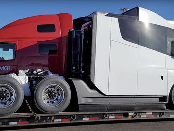 Tesla Semi: vídeo revela mais detalhes de caminhão elétrico de Musk
