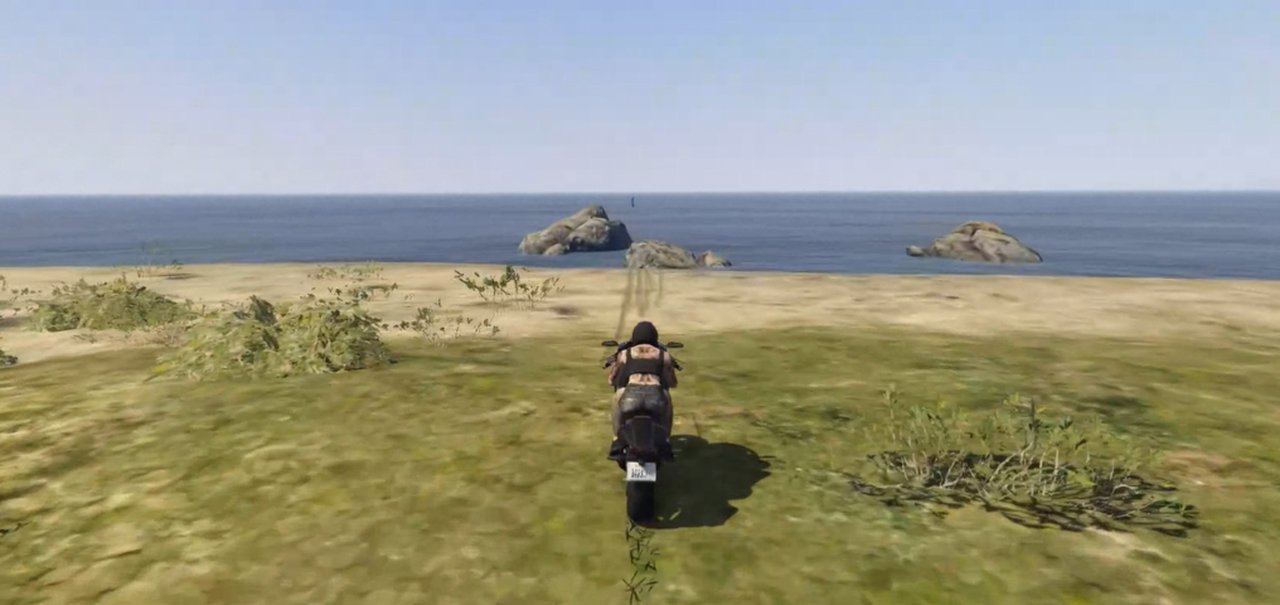 GTA V: jogador cai em Monstro do Lago Ness após salto insano de moto