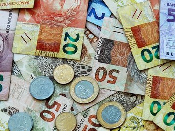 Auxílio Emergencial: Governo Federal pode pagar mais 4 parcelas de R$ 250
