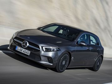 Mercedes faz recall de 1 milhão de carros por problema de software