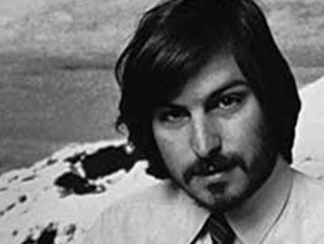 Questionário de emprego preenchido por Steve Jobs vai a leilão novamente