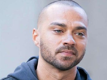 Grey's Anatomy: Jesse Williams fala sobre rumores do fim da série