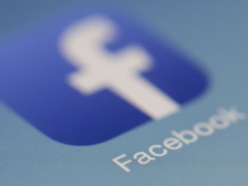 Facebook planeja lançar smartwatch com foco em mensagens e saúde