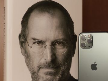 Tim Cook publica mensagem em data que Steve Jobs faria 66 anos