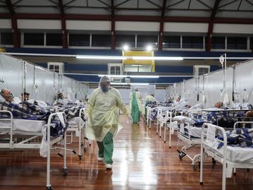 Brasil registra maior pico de mortes desde o início da pandemia