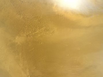 Estações e tempestades de poeira em Marte liberam água ao espaço