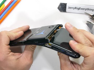 Teste: celular gamer da Lenovo quebra ao meio em apenas 2 segundos