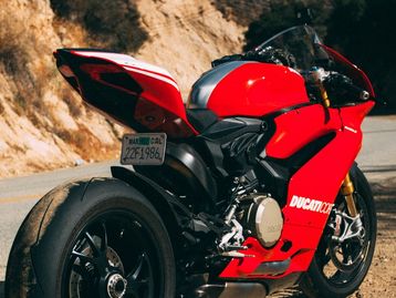 Ducati desiste de produzir motos elétricas nos próximos anos