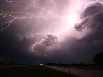 Tempestade de asma: ciência explica surto de saúde e relação com raios