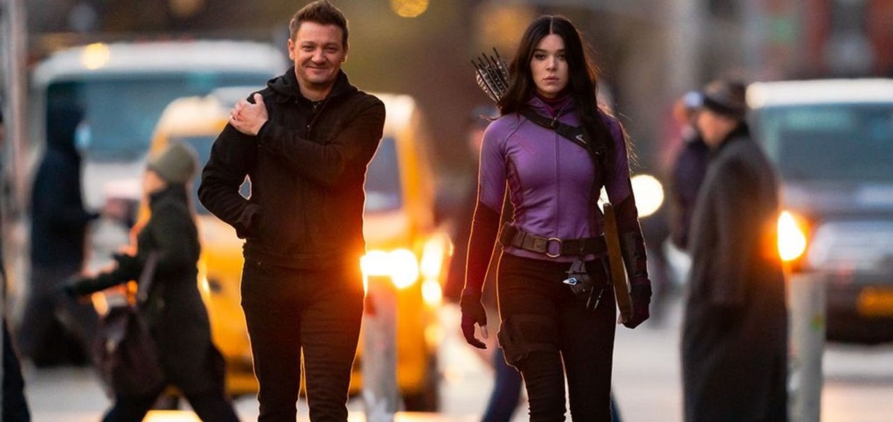 Gavião Arqueiro: Jeremy Renner surge uniformizado na série da Marvel