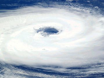 Ciclone Bomba pode deixar muitas regiões do Brasil sem luz