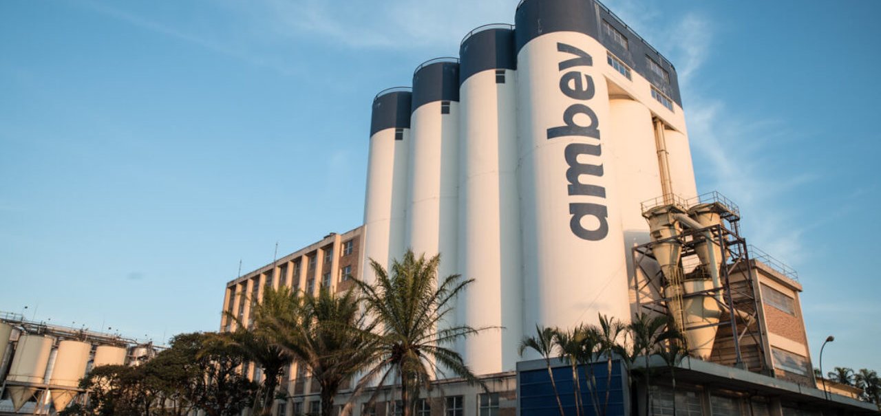 Ambev abre mais de 300 vagas de trabalho na área de tecnologia