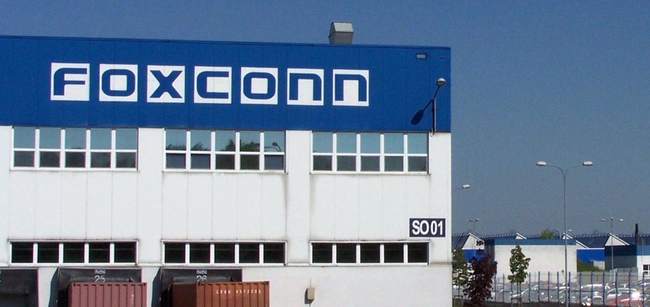 iPhone: Foxconn avisa que crise de componentes vai piorar em 2021