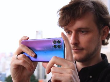 Review Moto G100: celular muito bom, jogada de marketing melhor ainda