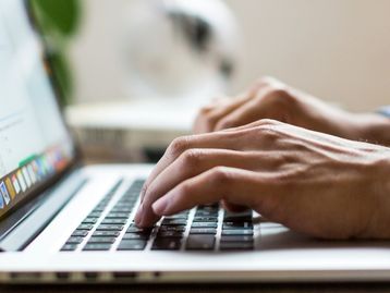 Sites e apps para converter dólar em real e demais moedas
