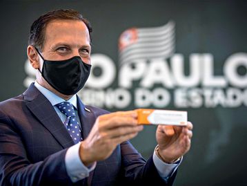 Vacinação em SP é antecipada: todos vacinados até 15 de setembro